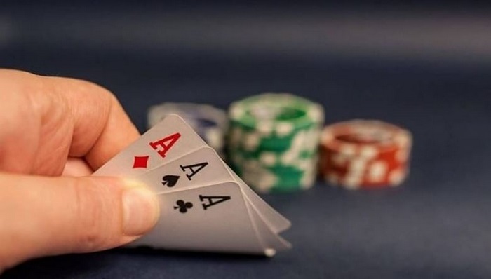 Tìm hiểu cách chơi poker ba lá chi tiết và chính xác