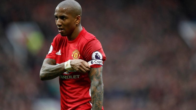 Cầu thủ Ashley Young - Tưởng trẻ nhưng là cây trường sinh