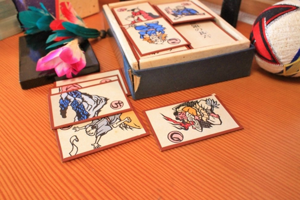 Game Tết: Game đánh bài Karuta - CÔNG TY TNHH SEKISHO VIỆT NAM