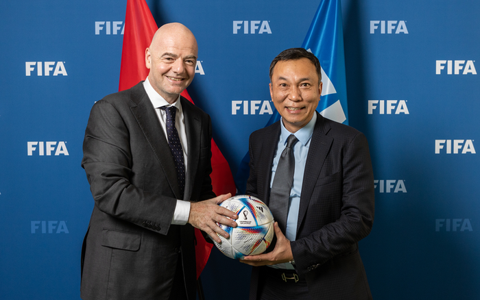 Ông Gianni Infantino tái đắc cử Chủ tịch FIFA nhiệm kỳ mới, Chủ tịch VFF chúc mừng