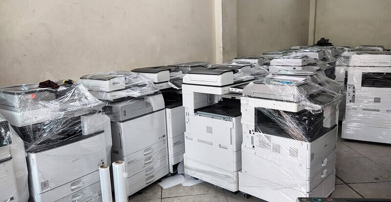 Tôi nên mua hay thuê máy photocopy khi bắt đầu kinh doanh?